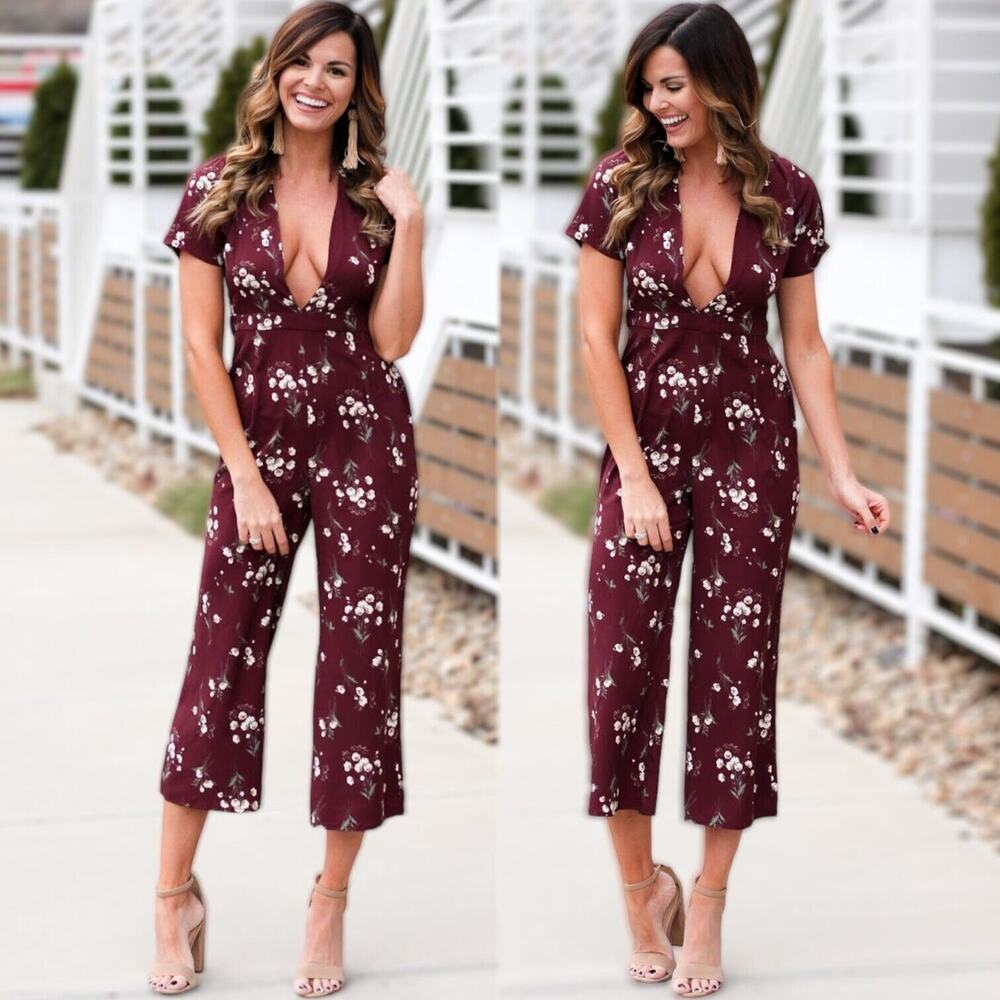 SADIE & SAGE Floral Jumpsuit V-Neck Tie Back Waist Cottagecore Red Trendy